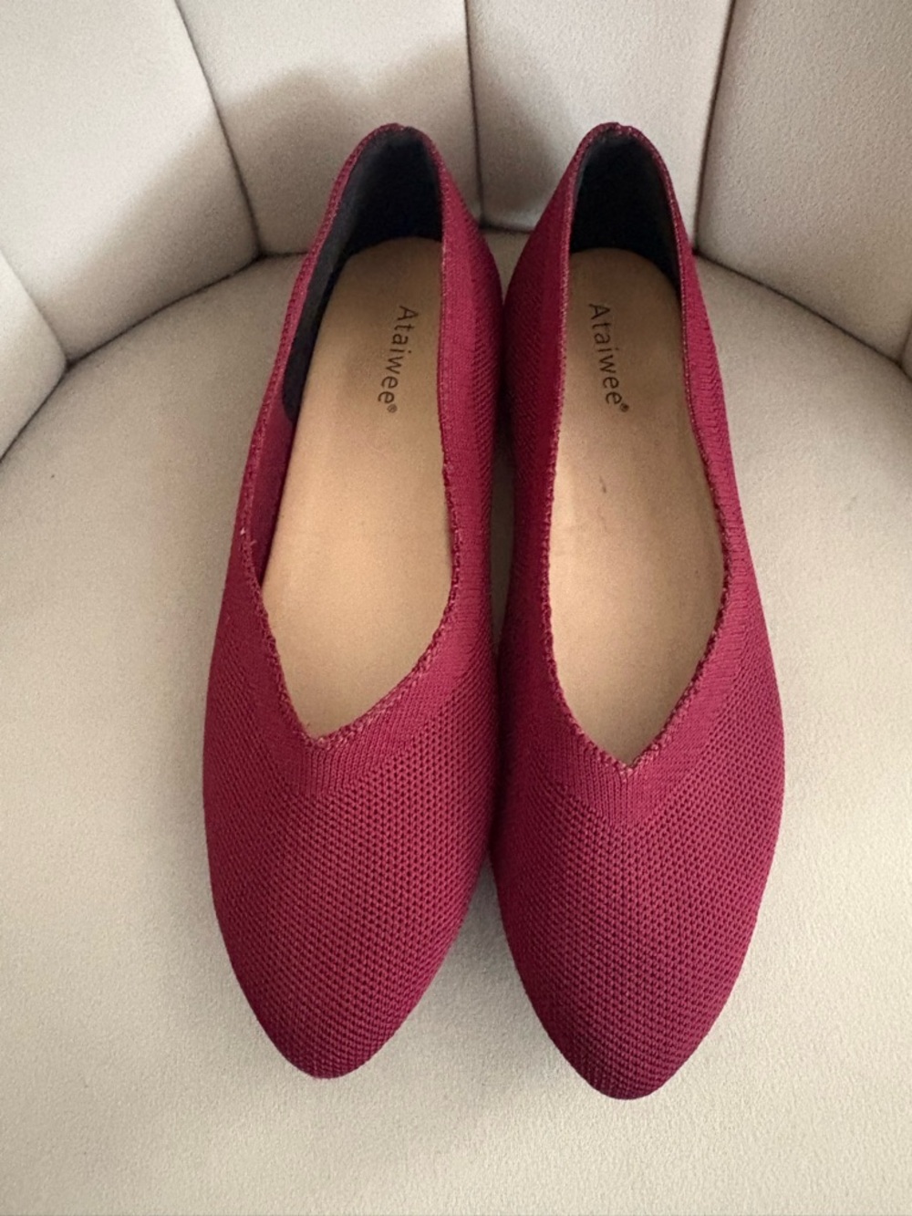 Ataïwee Burgundy Knit V-Neck Slip-On Flats